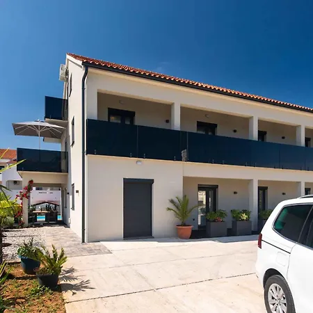 With Pool In Krk-insel Krk 45773 Appartement *