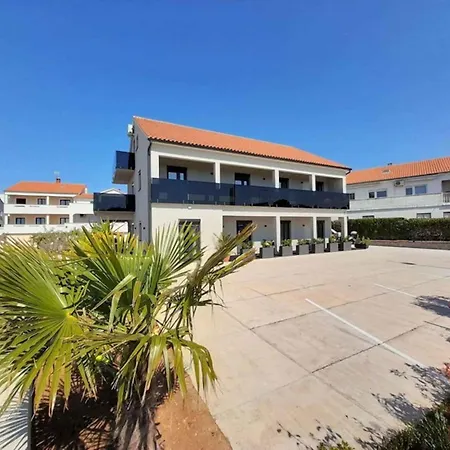 Appartement With Pool In Krk-insel Krk 45773 Krk Town