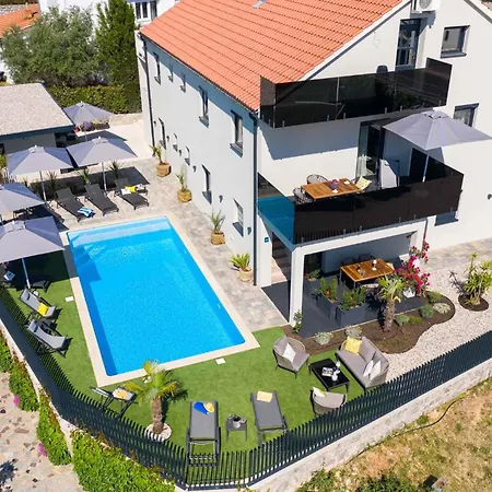 With Pool In Krk-insel Krk 45773 Appartement *